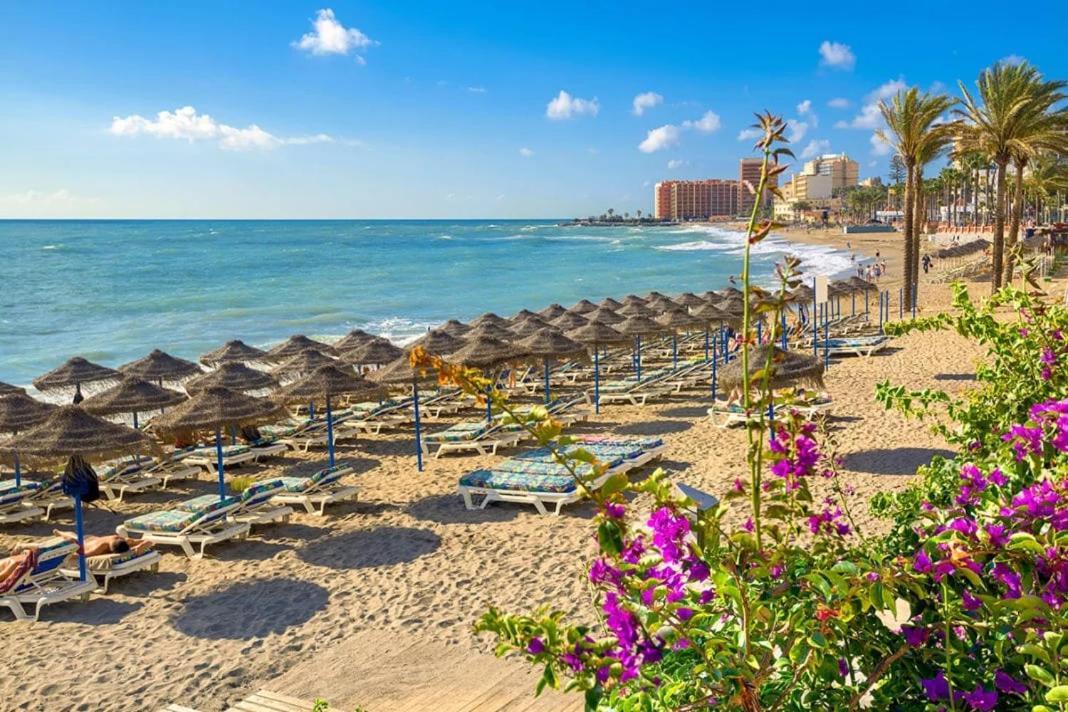 Lovely Casa Del Sol Close To The And Puerto Marina